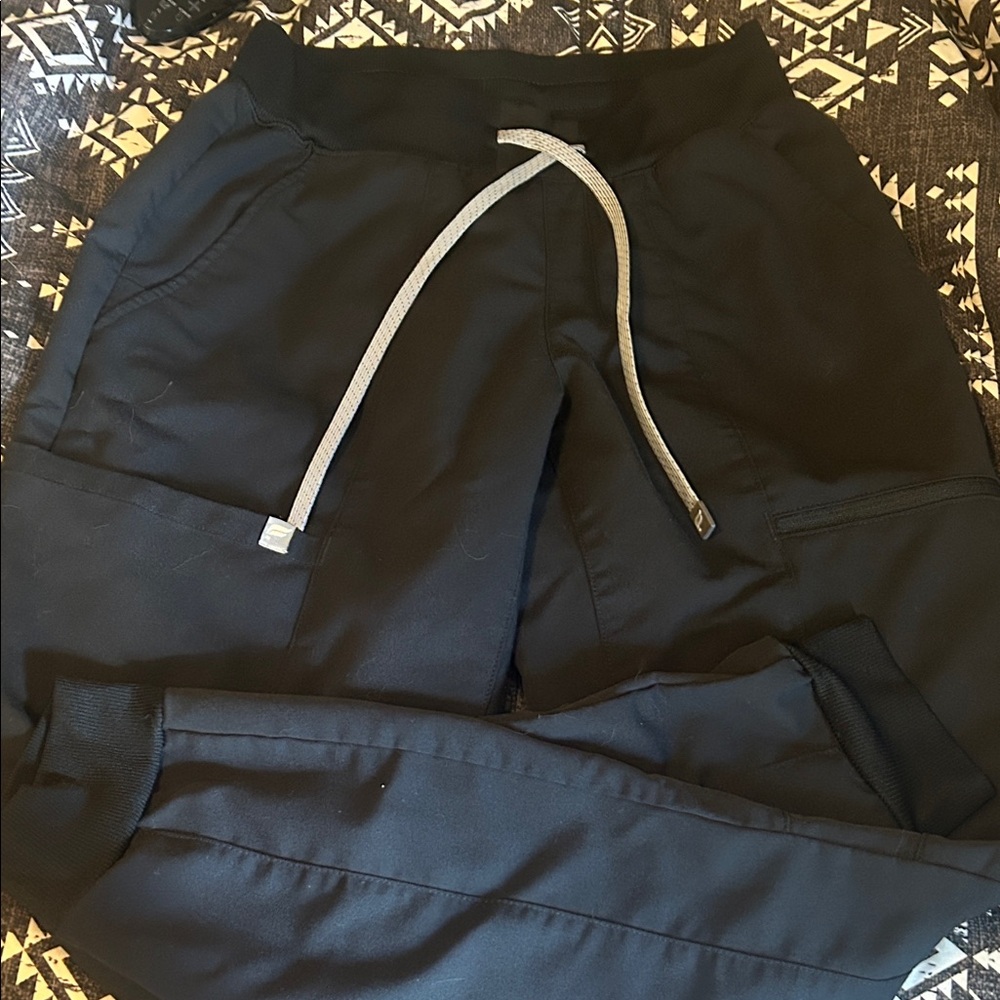 Fabletics Black Performance Joggers, Scrubs